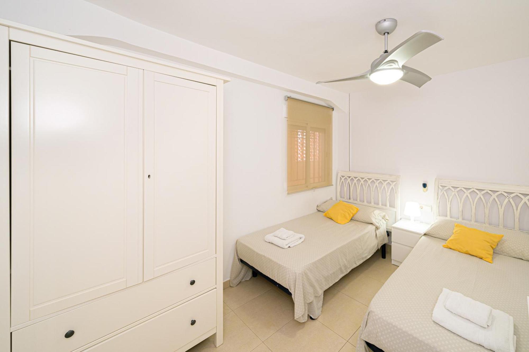Apartamento Avenida Madrid Benidorm Bagian luar foto